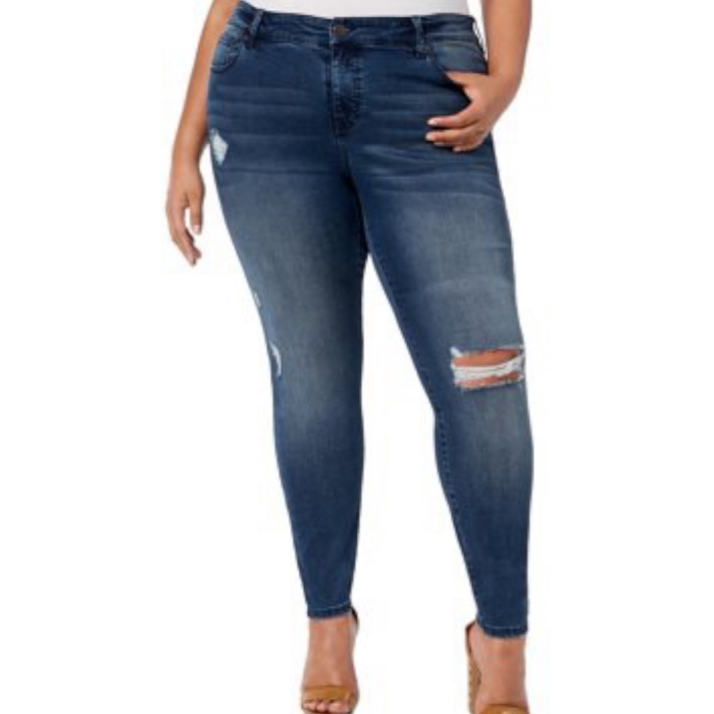 Celebrity Pink destructed skinny ankle jeans